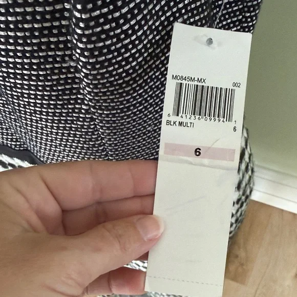 Muse Women’s Sleeveless Dress: Textured Bodice, Geometric Pencil Skirt, Size 6 - Picture 4 of 7